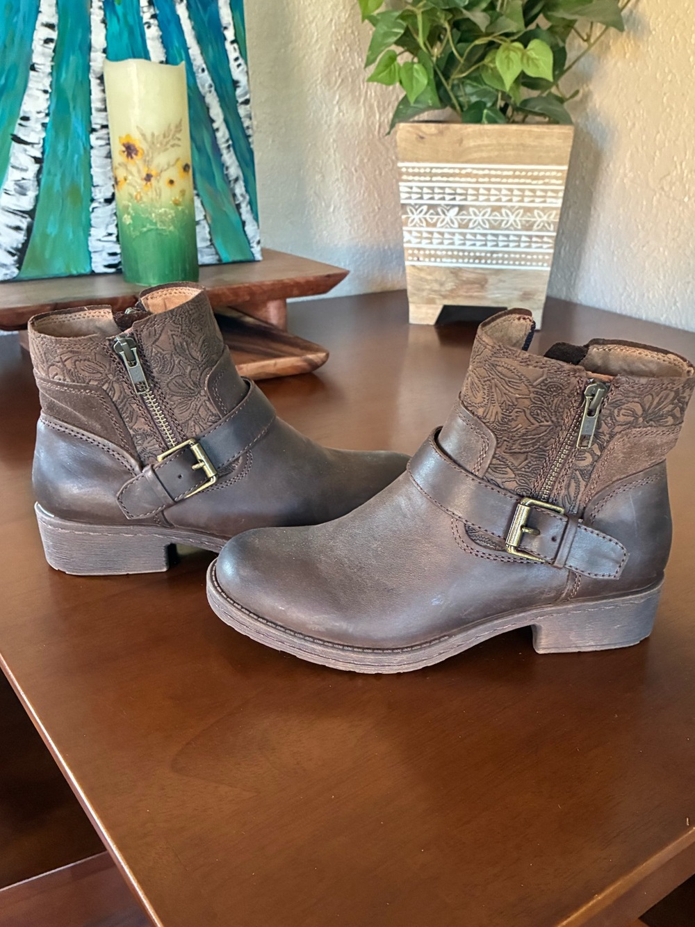 Women’s Comfortiva Brown Leather Ankle Boots with Buckle Detail size 6